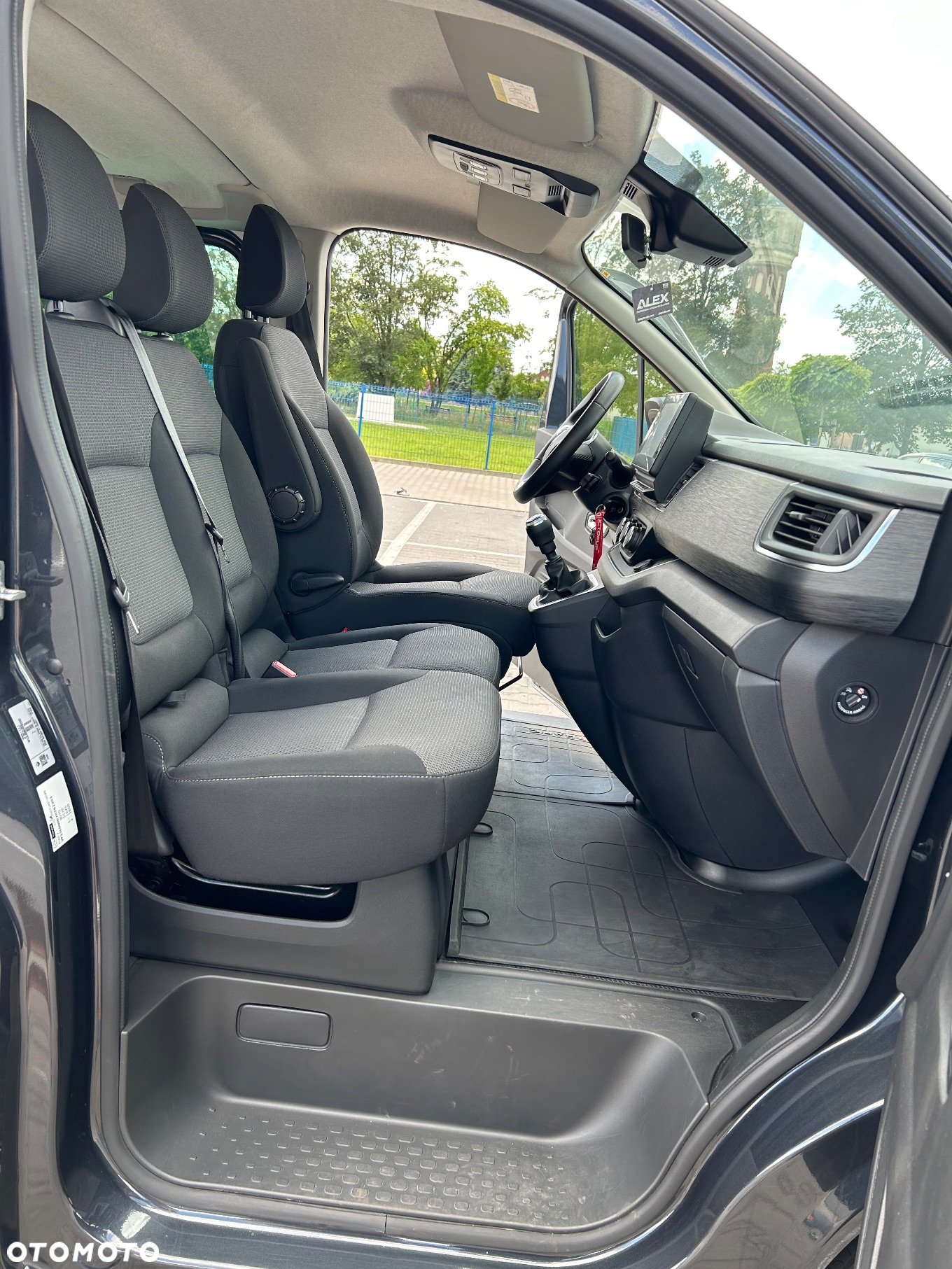 Renault Trafic 2.0 dCi L2H1 HD Extra (bryg.) - 19