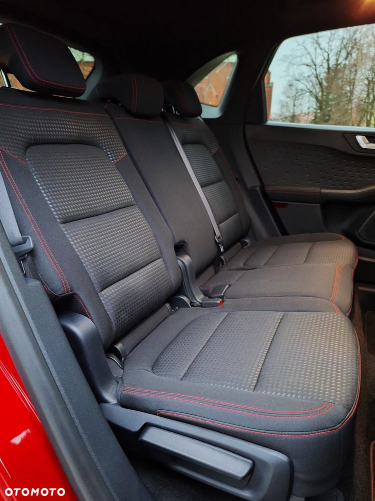 Ford Kuga 1.5 EcoBoost ST-LINE - 35