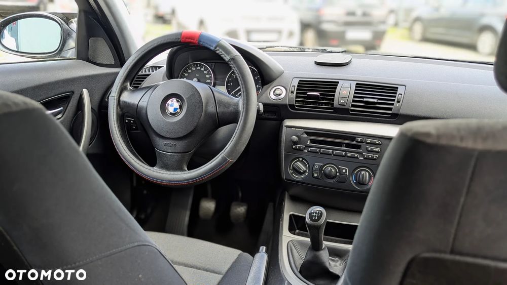 BMW Seria 1 116i - 8