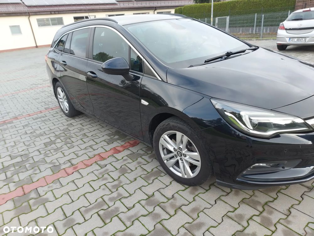 Opel Astra 1.6 T Elite S&S - 12