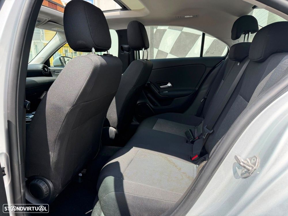 Mercedes-Benz A 180 Limousine d Progressive Aut. - 8