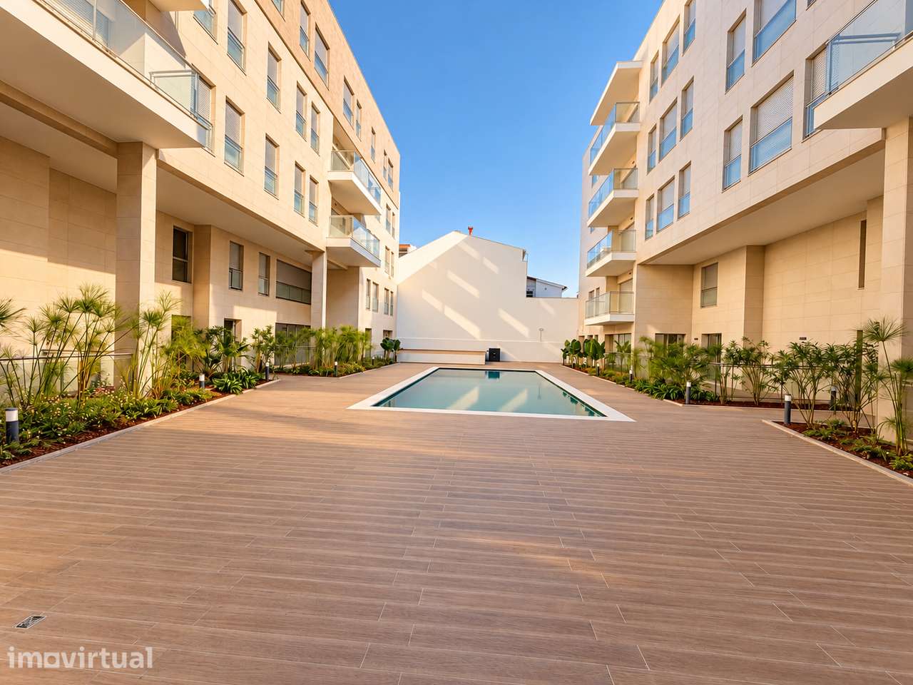 T3 em condomínio com piscina, jardim e ginásio