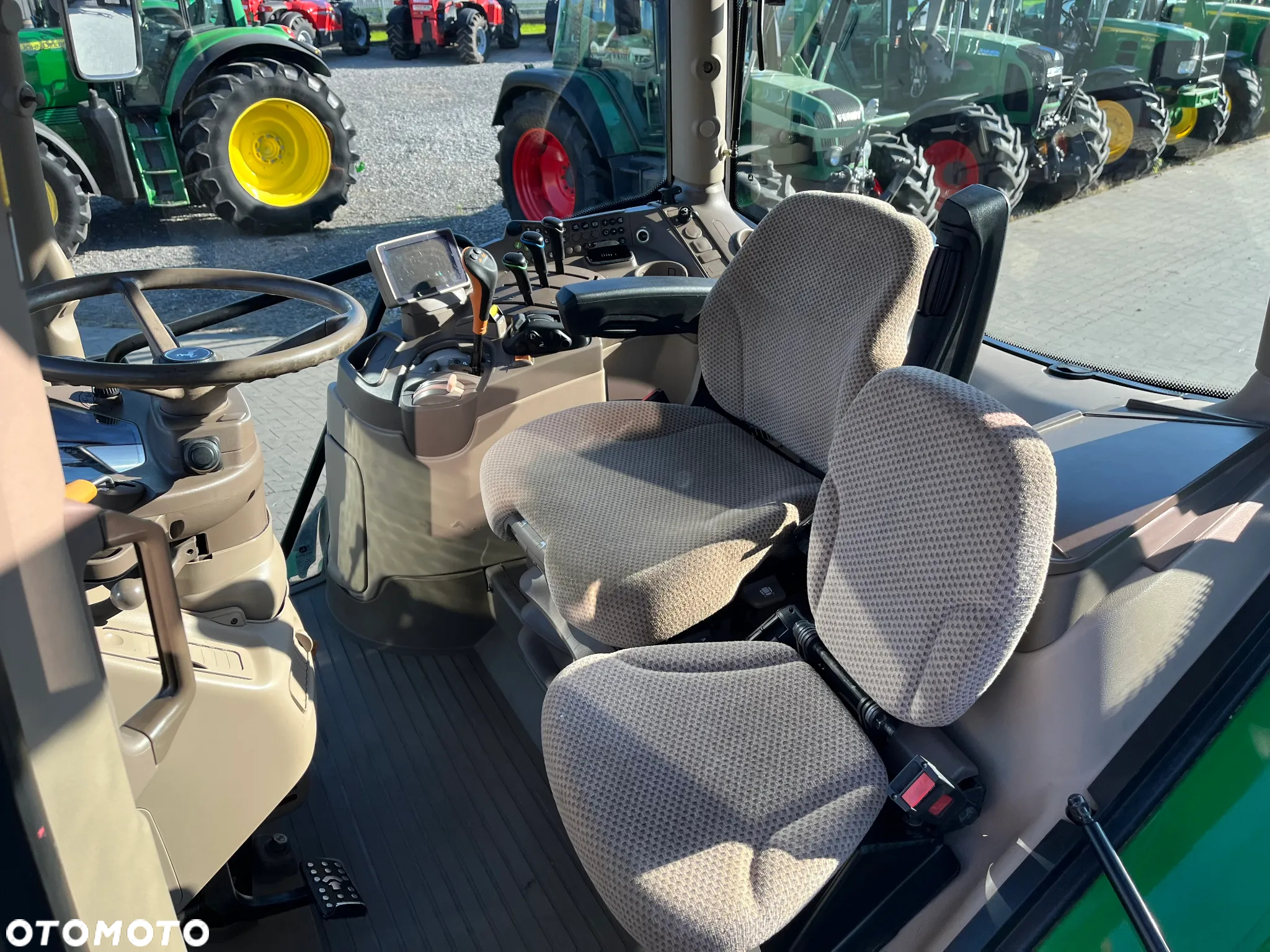 John Deere 6170 R - 12