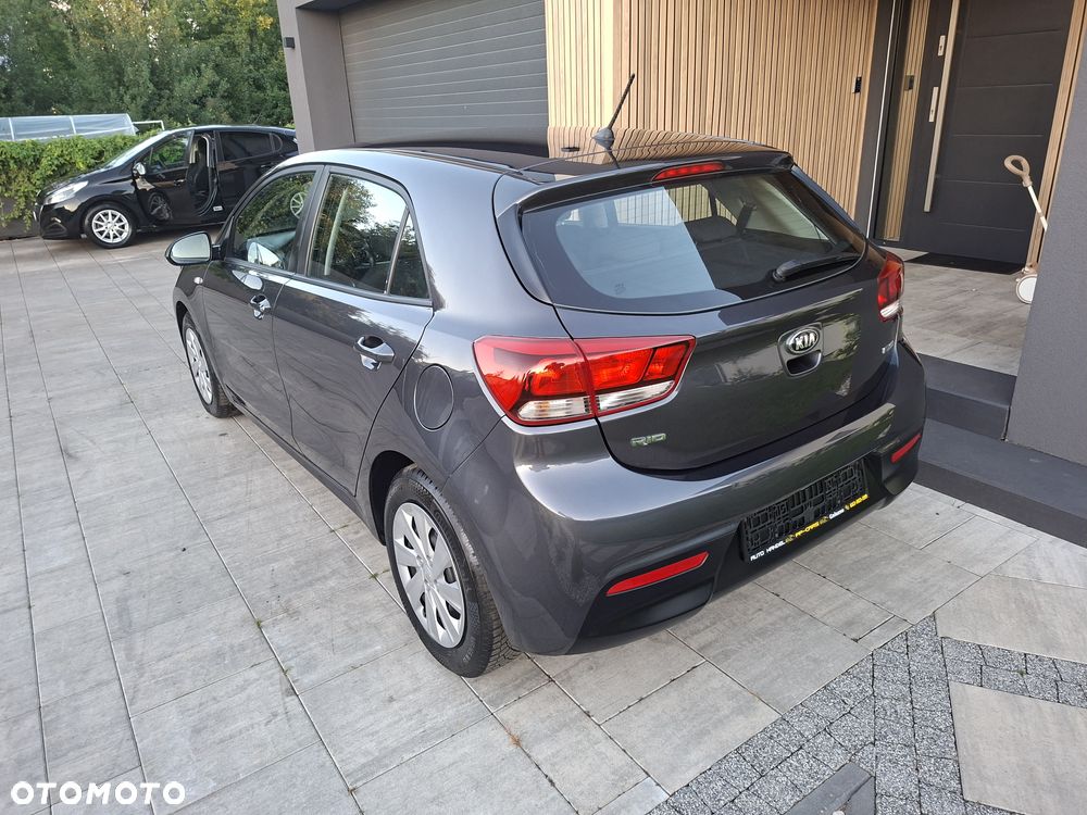 Kia Rio - 6