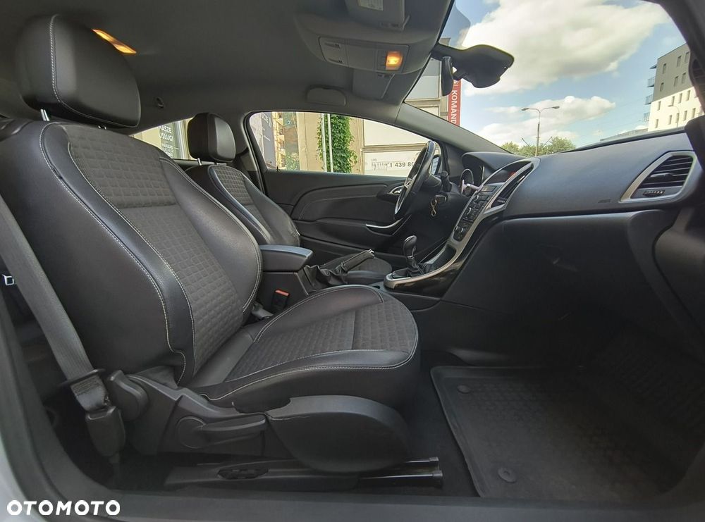 Opel Astra 2.0 CDTI Enjoy S&S - 18