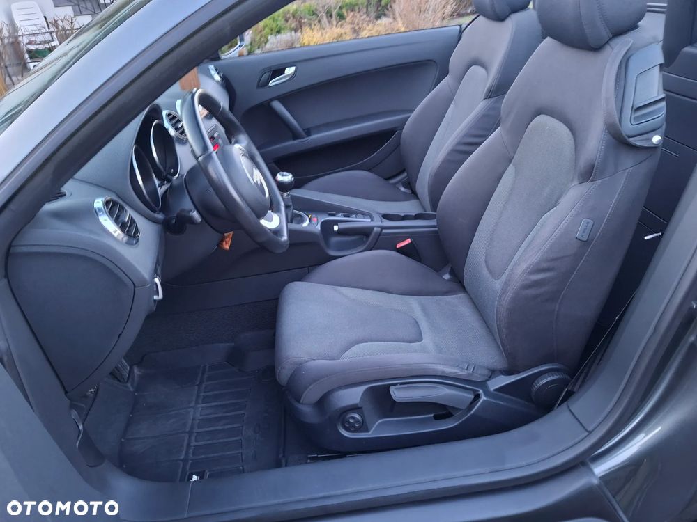 Audi TT Roadster - 19