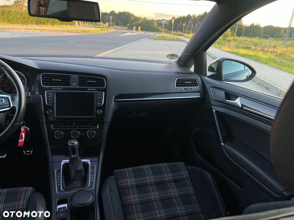 Volkswagen Golf 2.0 TSI BMT GTI Performance - 13