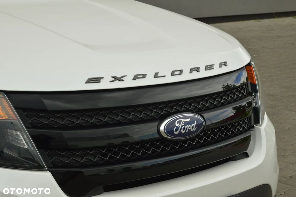 Ford Explorer 4.6 4WD - 29