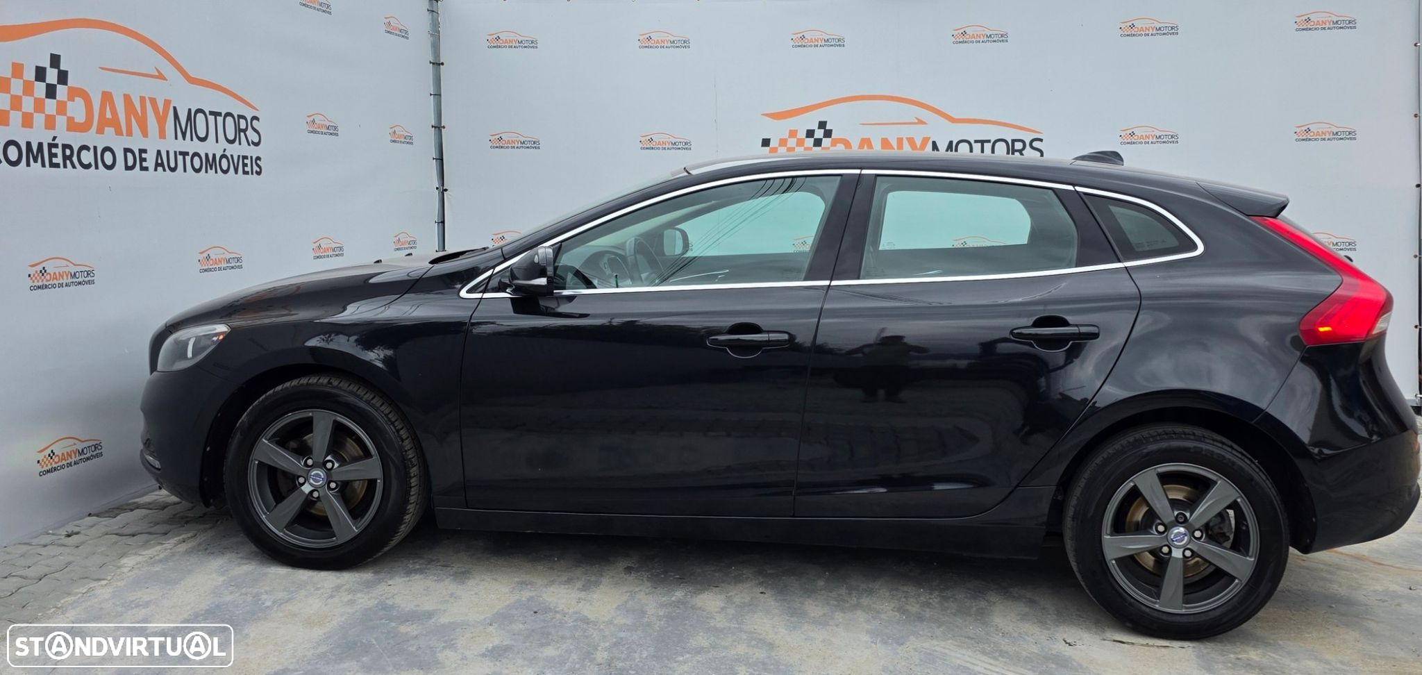 Volvo V40 1.6 D2 Momentum - 4