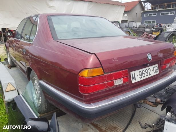 Dezmembrez Seria 7 E32 30 V8 1992 cutie manuală pompă sevofrana V8 e34 - 2