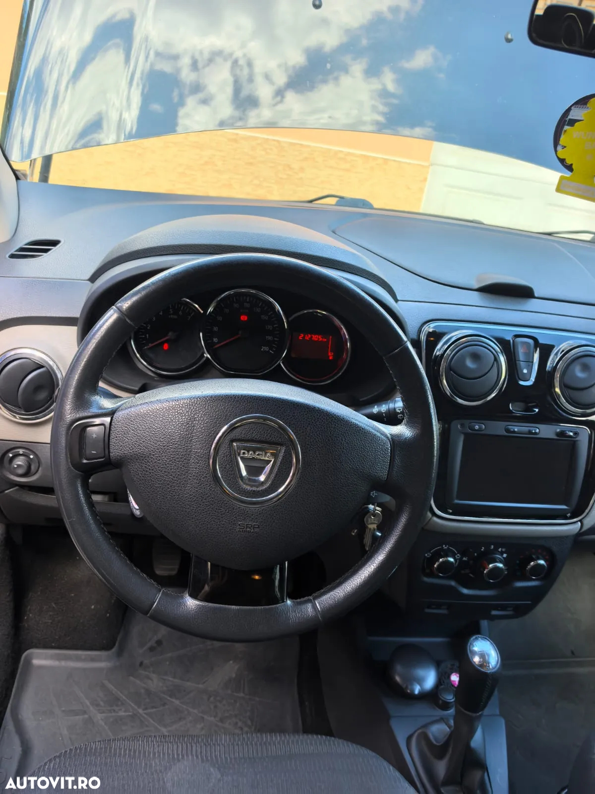 Dacia Lodgy 1.2 TCe 115 CP Laureate - 9