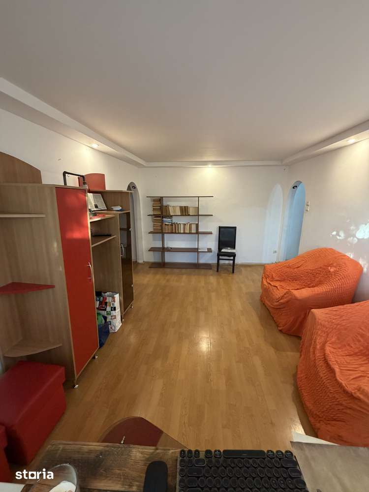 Vanzare 3 camere Craiovita — fotografia 3
