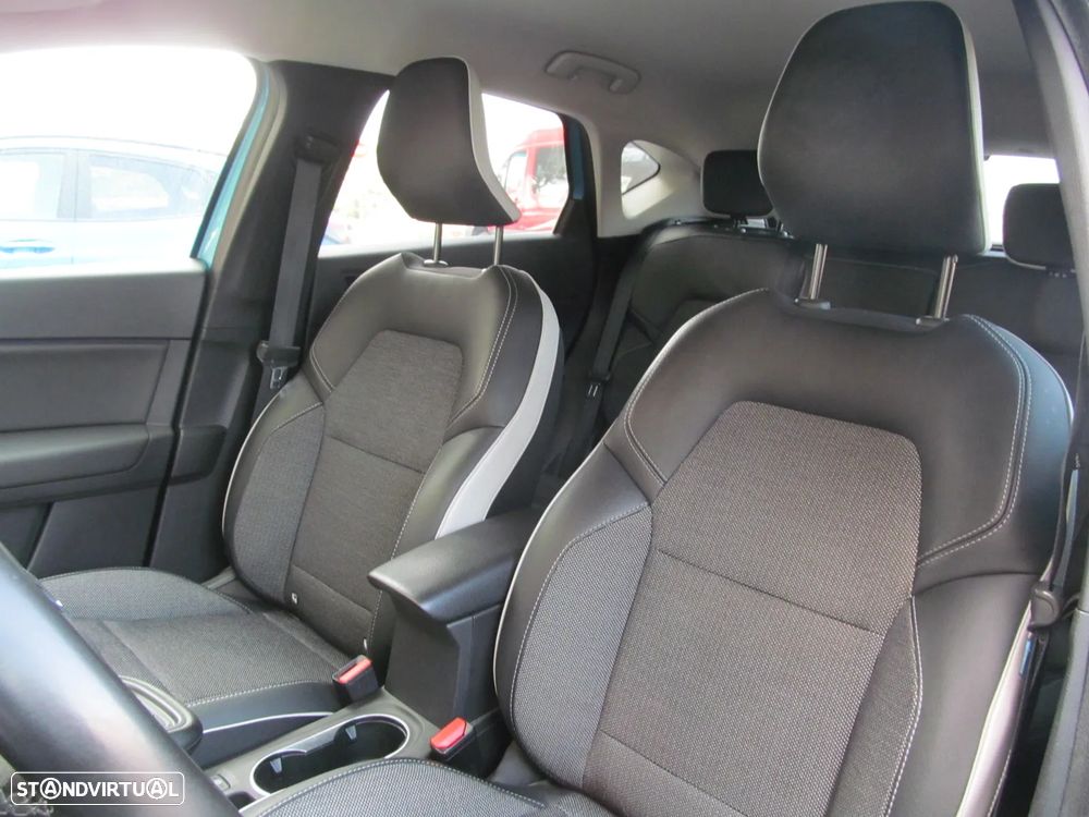 Renault Captur 1.6 E-Tech Plug-In Intens - 4