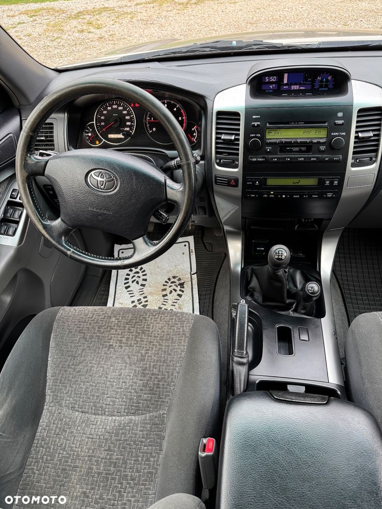 Toyota Land Cruiser - 11