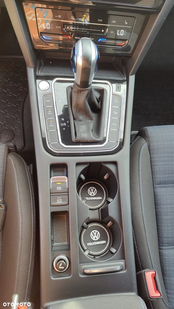 Volkswagen Passat ver-variant-1-4-tsi-plug--in--hybrid-dsg-gte - 21
