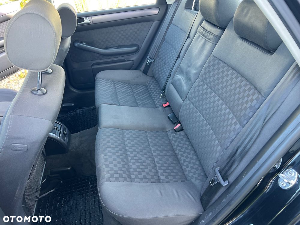 Audi A6 Limousine 1.9 TDI - 16