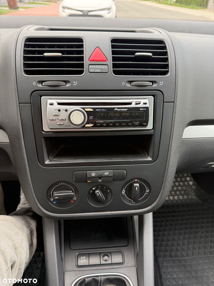 Volkswagen Golf 2.0 TDI Comfortline - 18