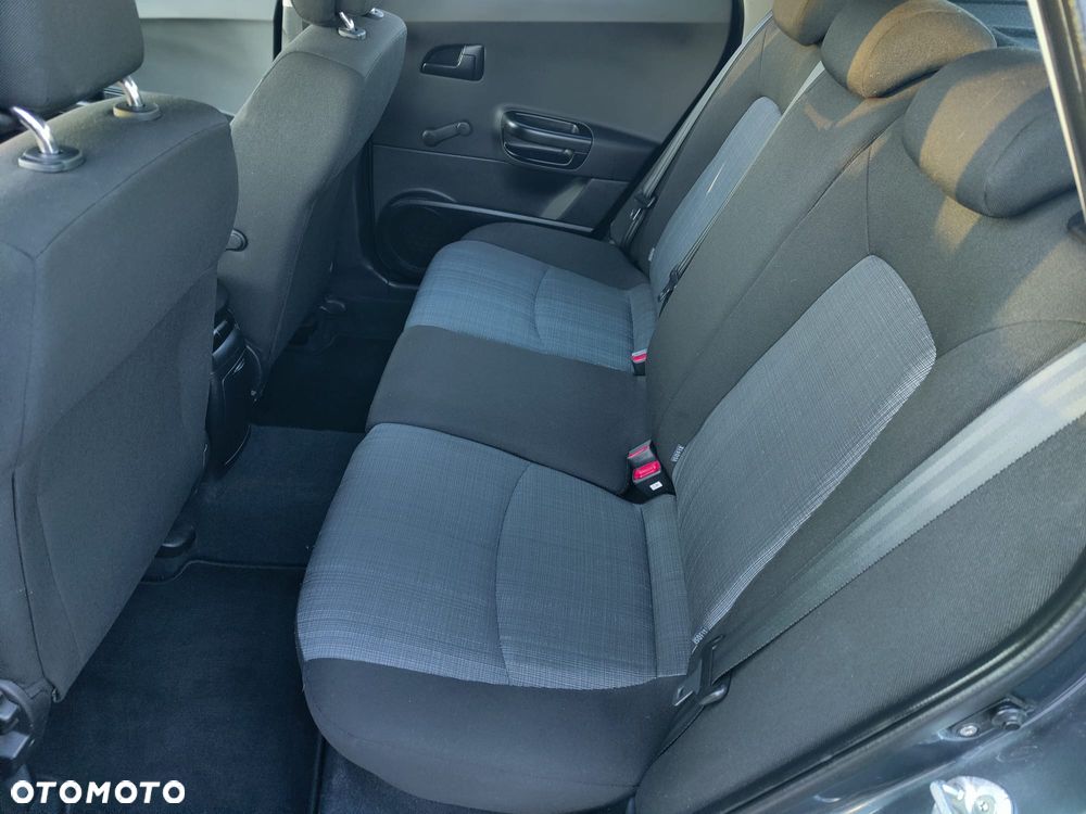 Kia Ceed - 7