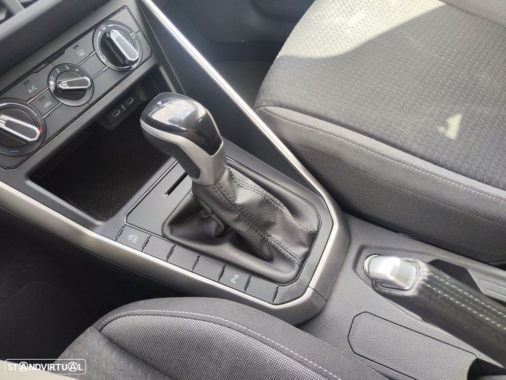 VW Polo 1.0 TSI Urban DSG - 9