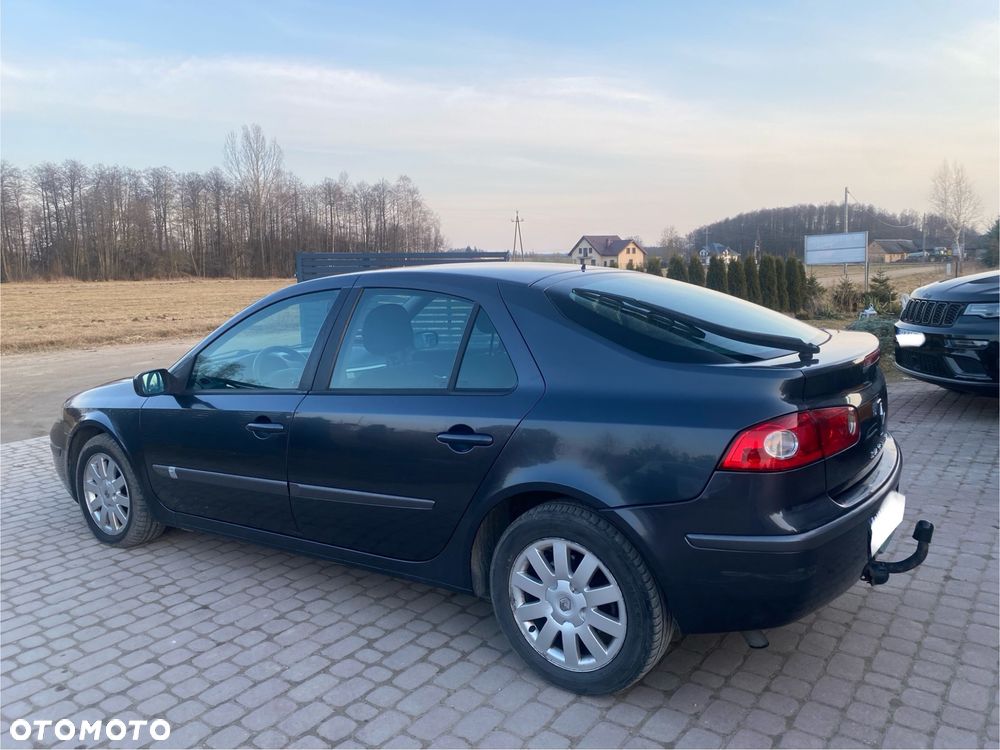 Renault Laguna 1.9 dCi Initiale - 10