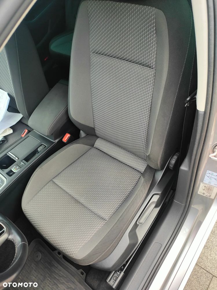 Volkswagen Passat 2.0 TDI (BlueMotion Technology) DSG Comfortline - 12
