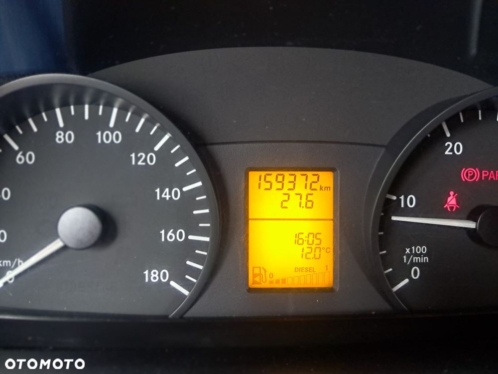 Mercedes-Benz Sprinter - 10