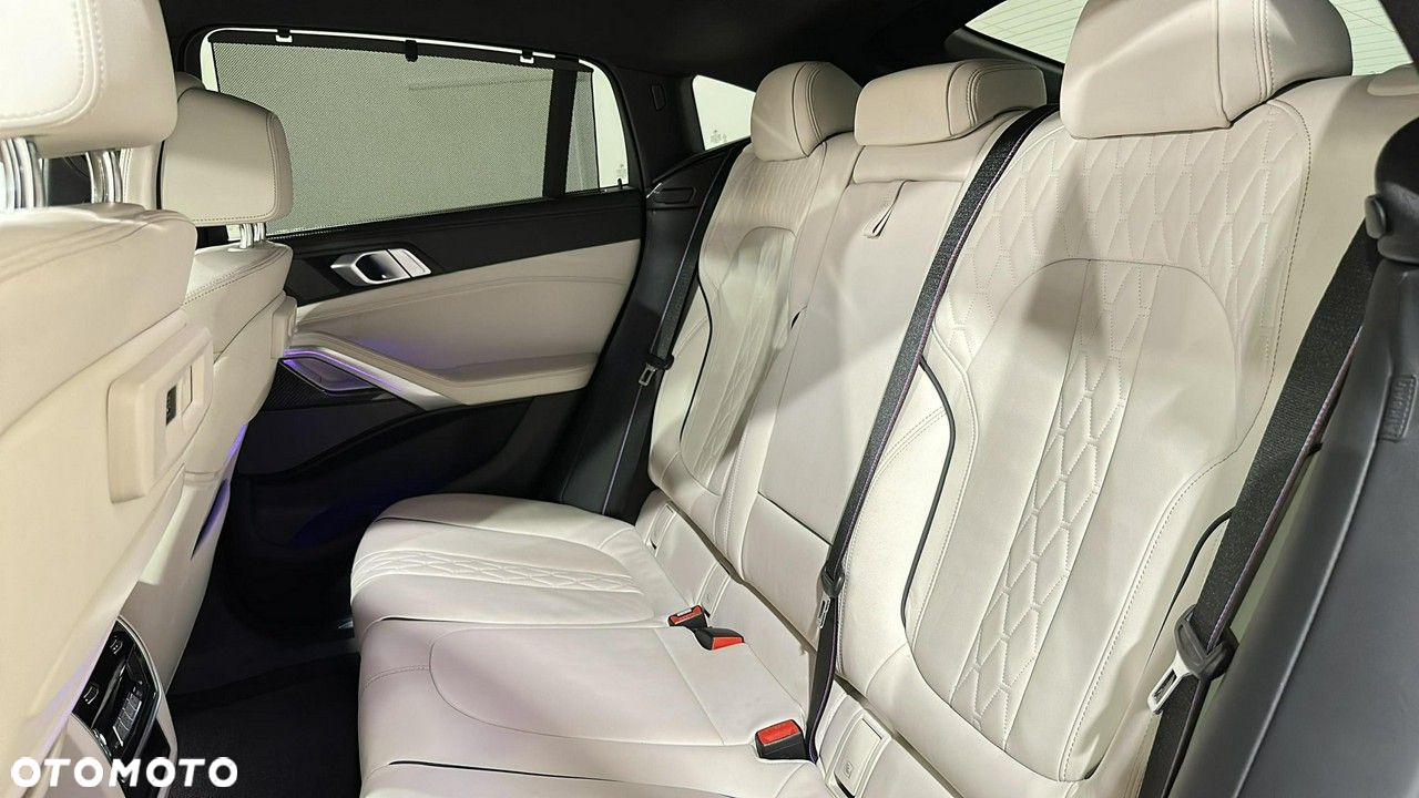 BMW X6 - 14
