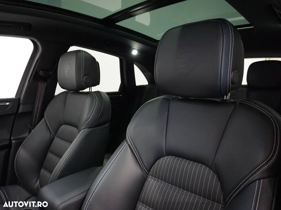 Porsche Macan T - 12