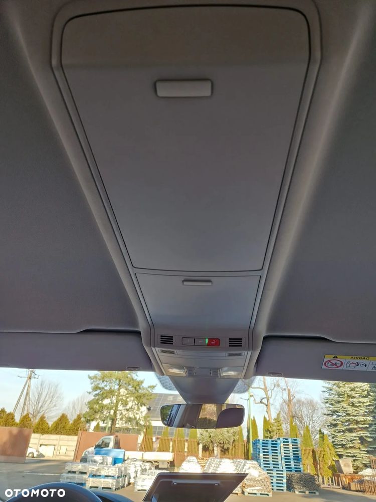 Volkswagen Tiguan - 19