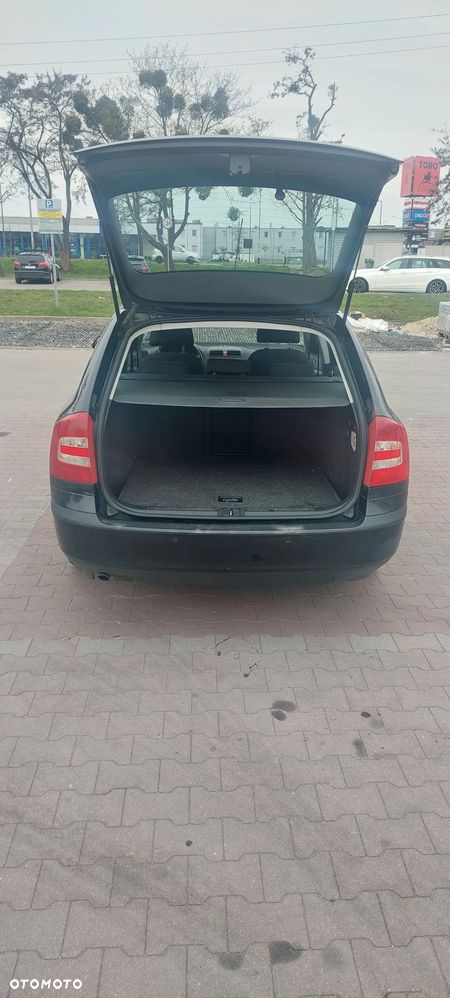 Skoda Octavia 1.6 Ambiente - 5