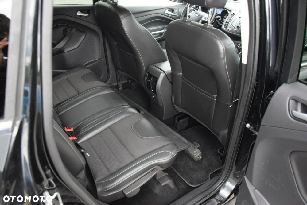 Ford Kuga 2.0 TDCi 4x2 Titanium - 36