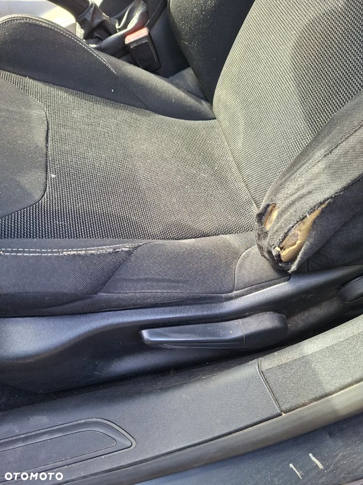 Citroën C5 1.6 HDi Attraction - 8