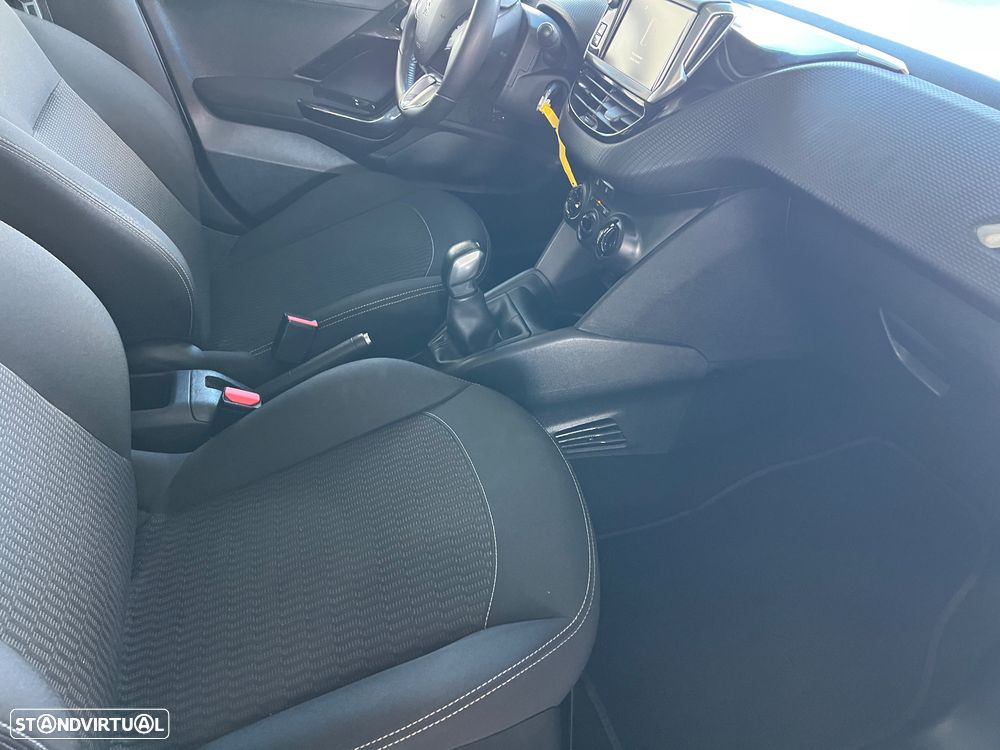 Peugeot 208 1.2 PureTech Active - 8