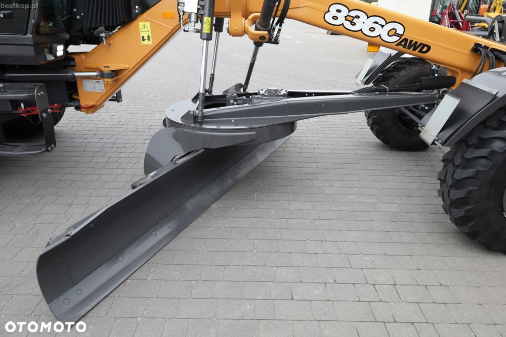 Case 836C AWD - 24