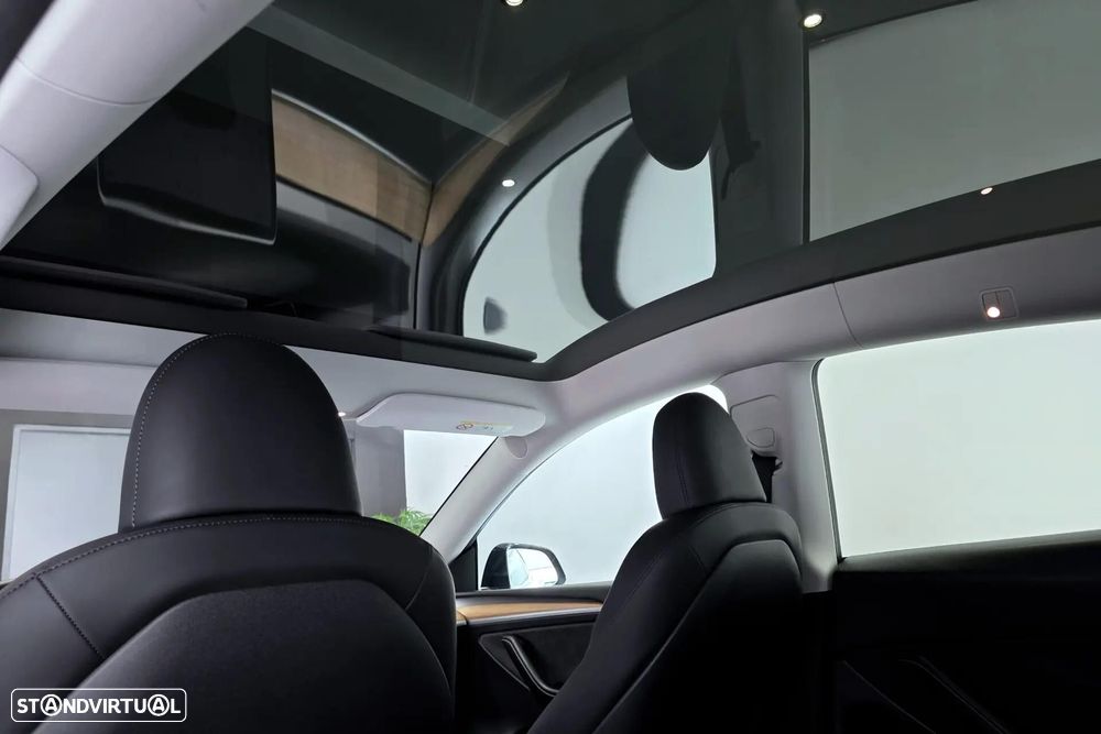 Tesla Model Y RWD - 17