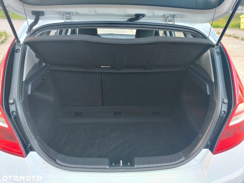 Hyundai i30 1.4 Comfort - 17