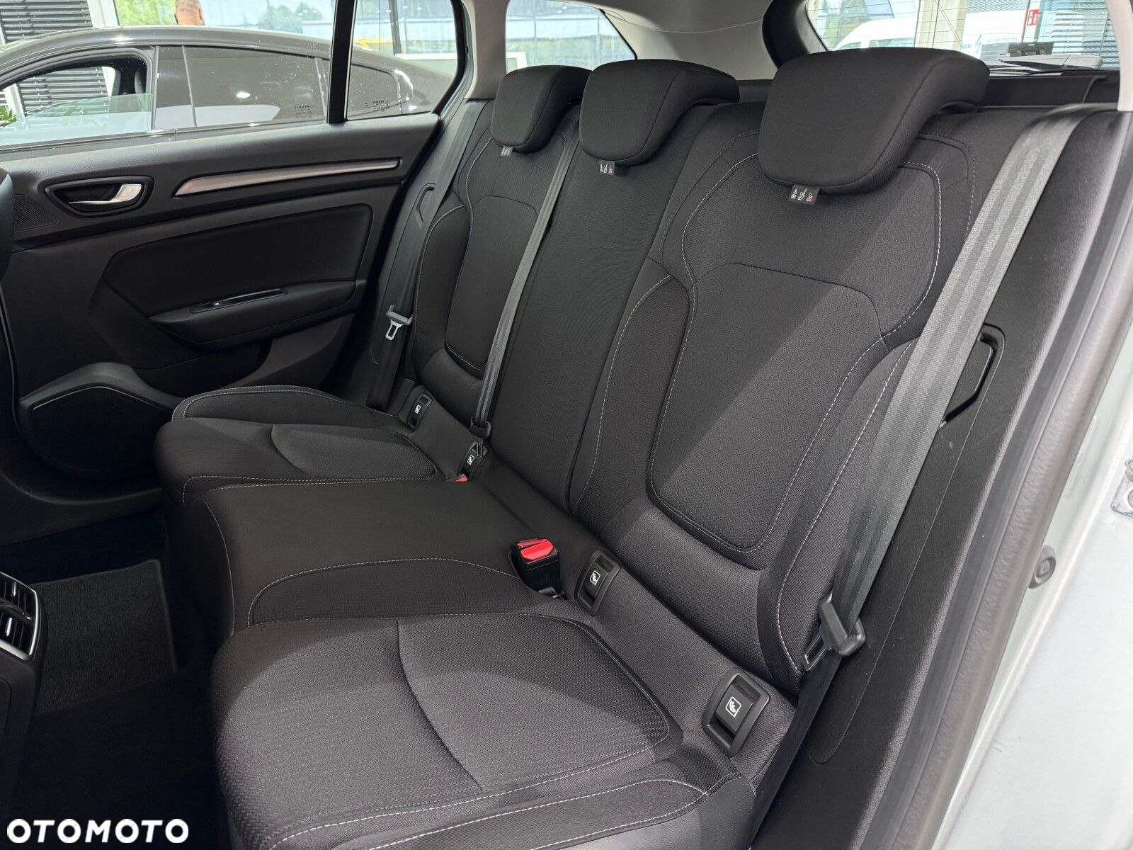Renault Megane 1.3 TCe FAP Zen - 13