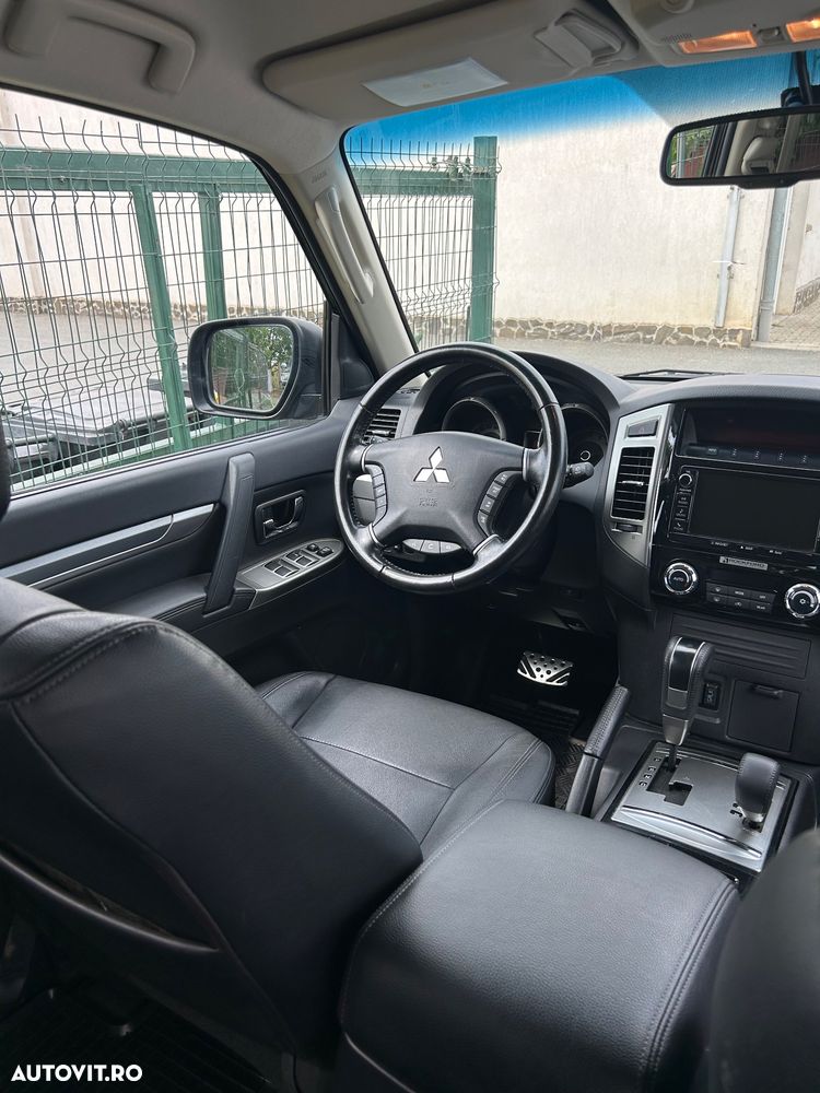 Mitsubishi Pajero 3.2 DI-D Instyle - 28