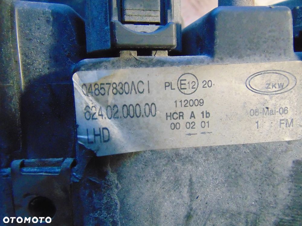 Lampy przód chrysler voyager cena sztuka Europa - 6