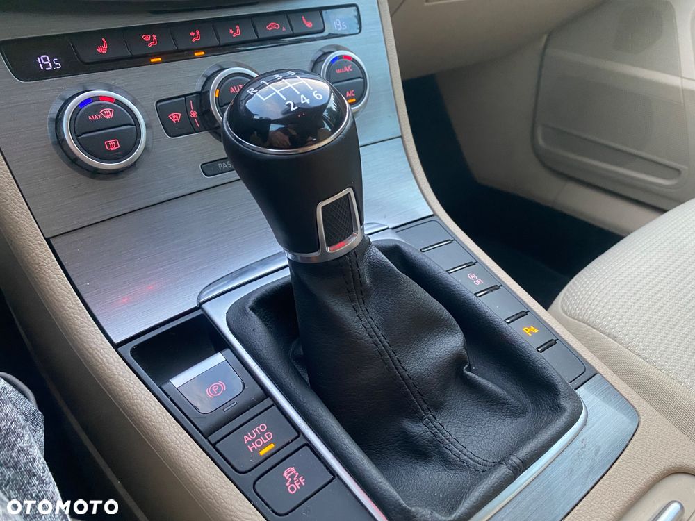 Volkswagen Passat - 6
