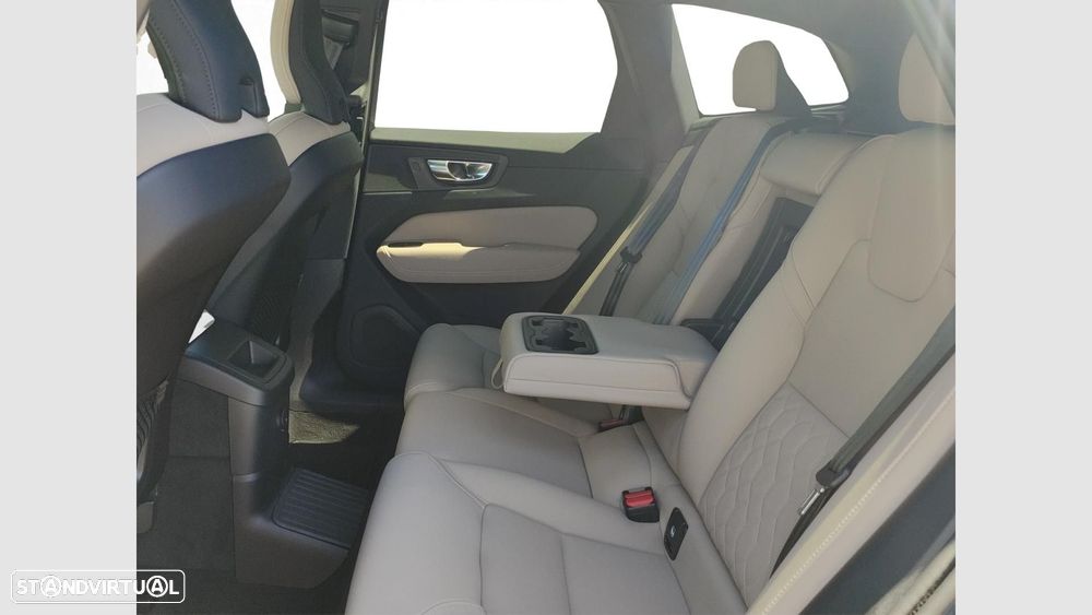 Volvo XC 60 2.0 T6 PHEV Plus Bright AWD - 16