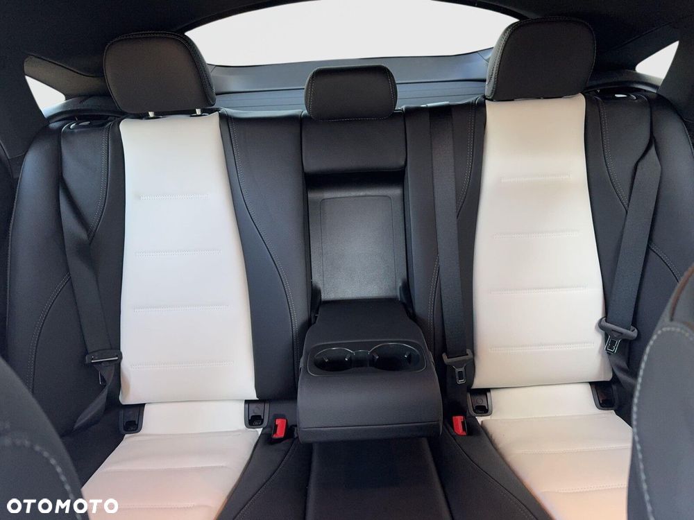 Mercedes-Benz GLE - 30