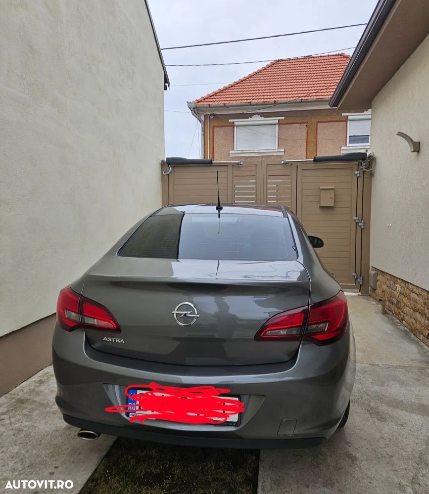 Opel Astra - 2