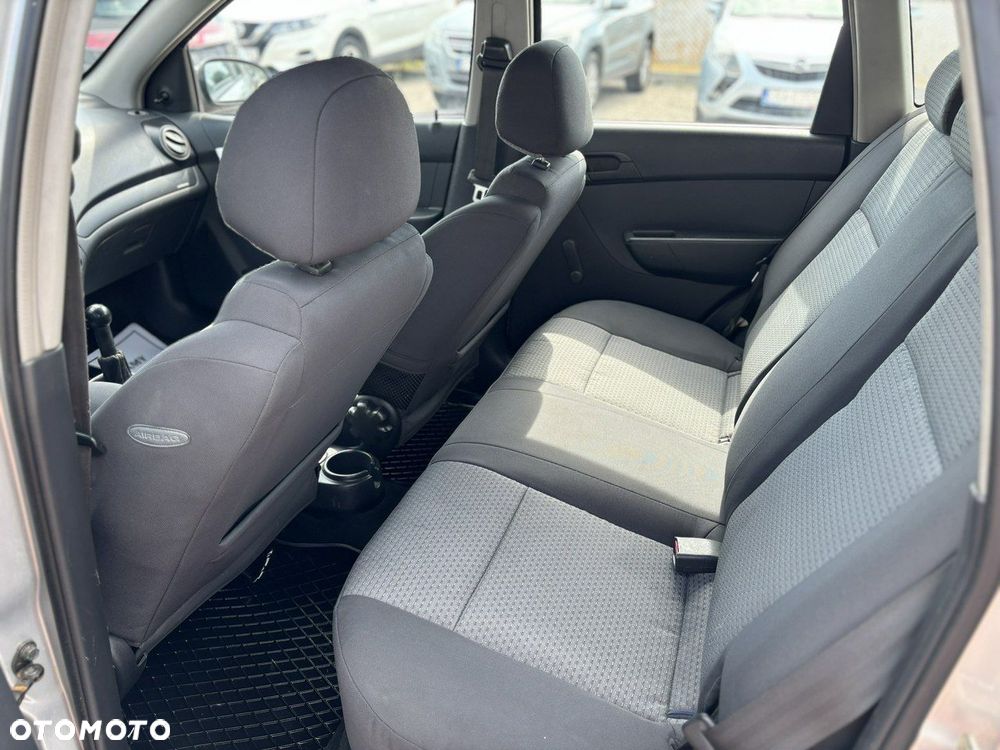 Chevrolet Aveo - 18