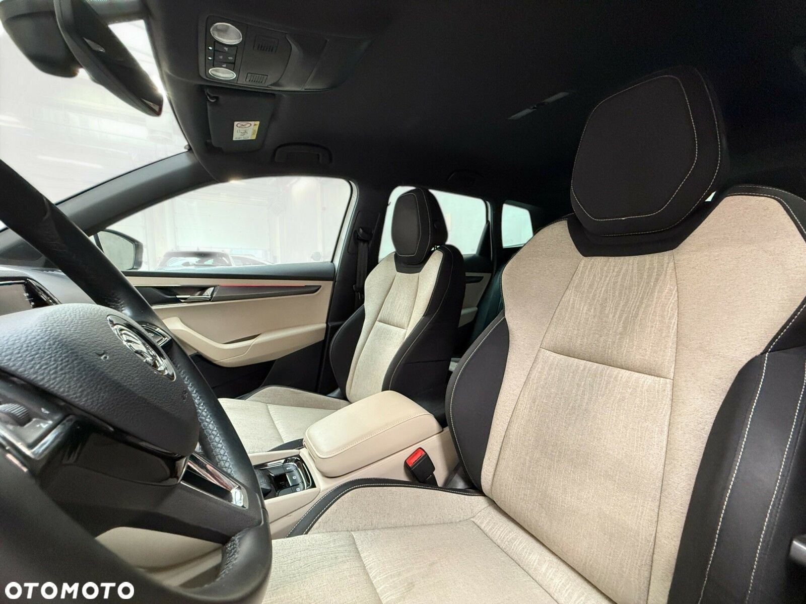 Skoda Karoq 1.5 TSI ACT 4x2 Style DSG - 16