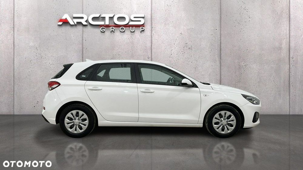 Hyundai i30 1.5 DPI Classic + - 6
