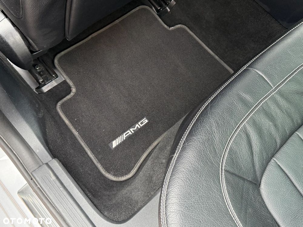 Mercedes-Benz CLS - 13