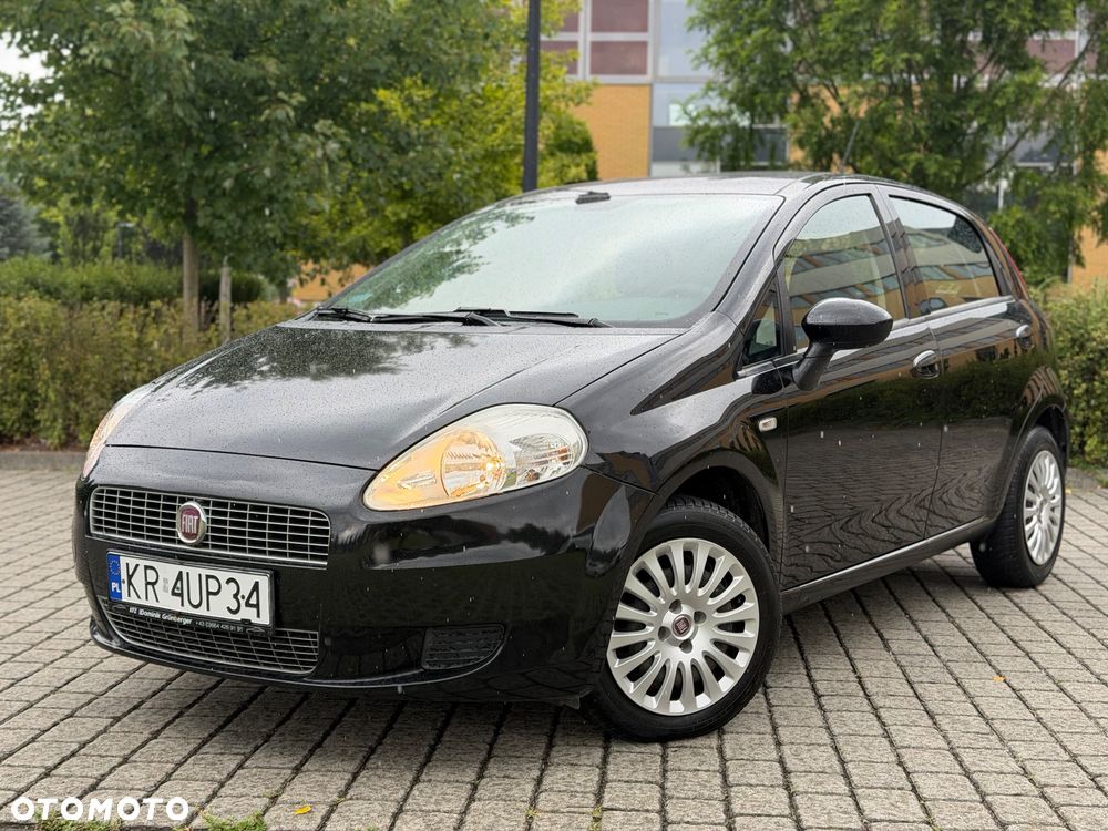 Fiat Grande Punto Actual 1.4 8V Estiva Blue&Me - 1
