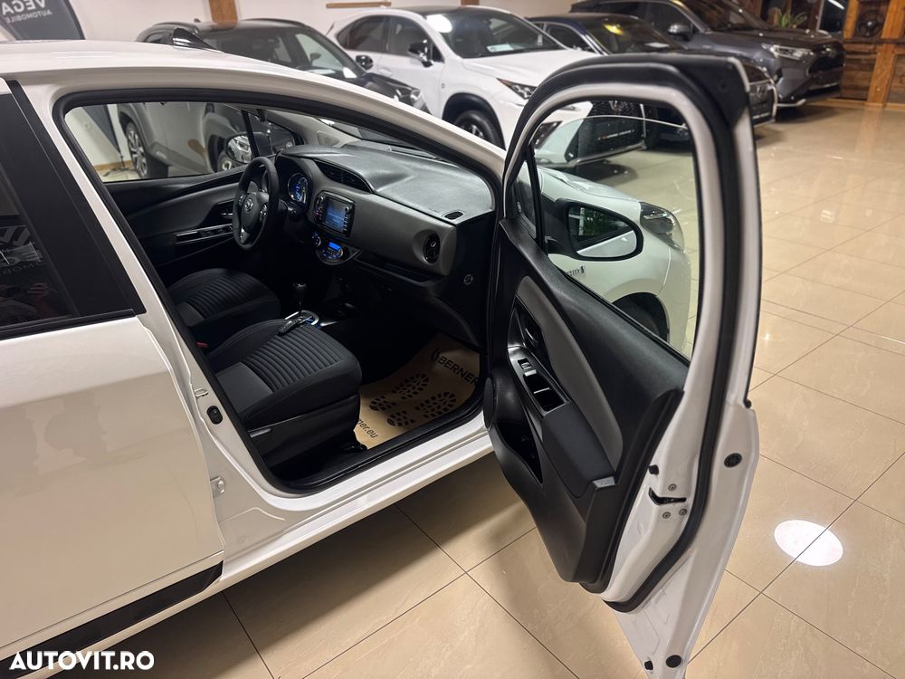 Toyota Yaris 1.5 VVT-i HSD Luna - 10