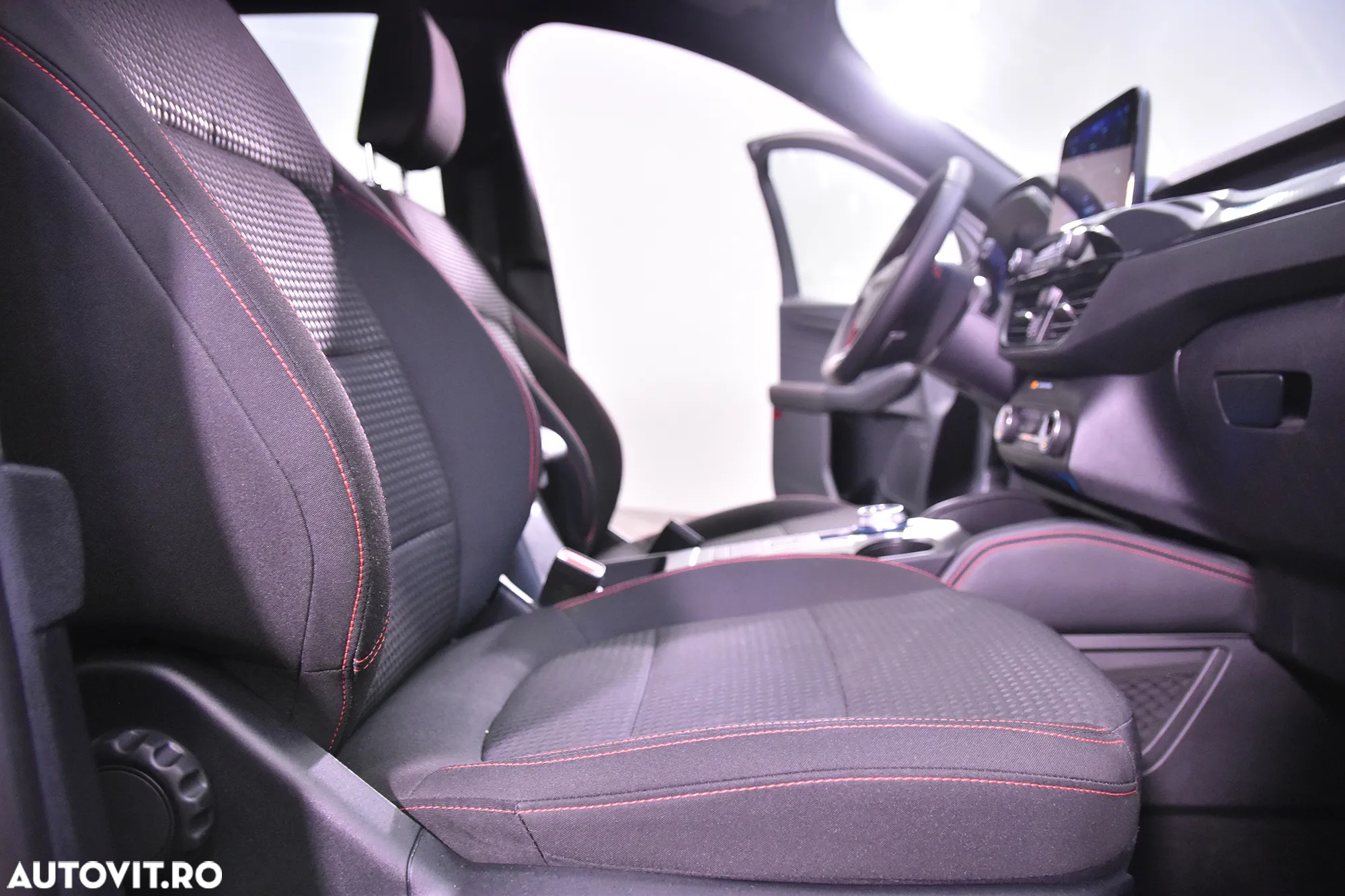 Ford Kuga - 11